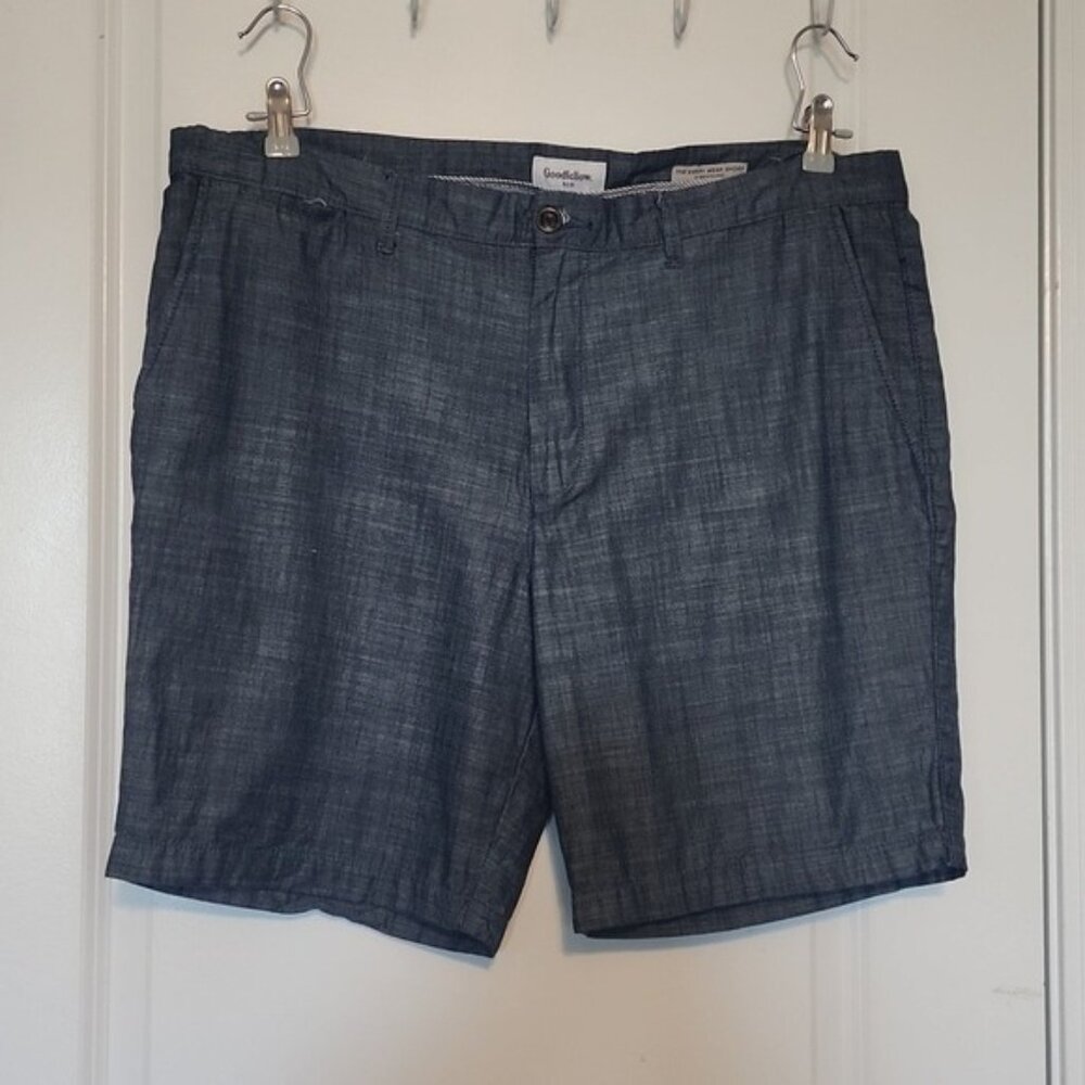Goodfellow shorts size 40
